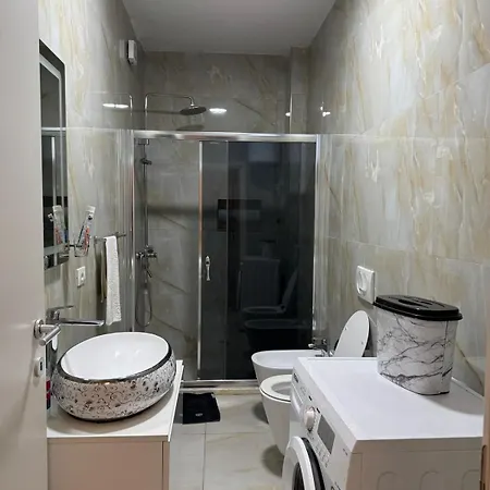 Apartment R&m Modern 50m From The Sea And Free Parking Durres